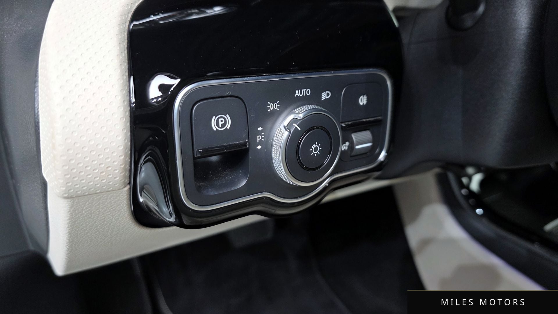 Mercedes-Benz A-Class W177 2020 — миниатюра 12