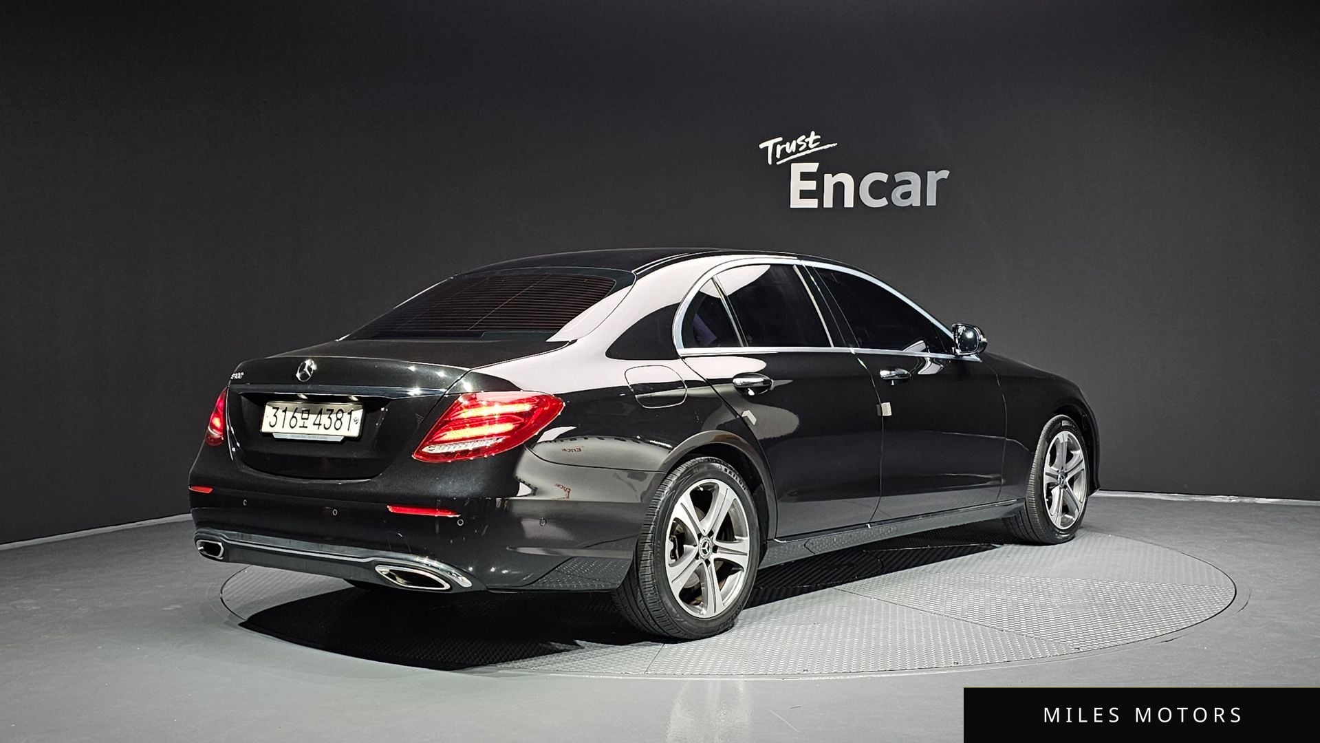Mercedes-Benz E-Class W213 2019 — миниатюра 2