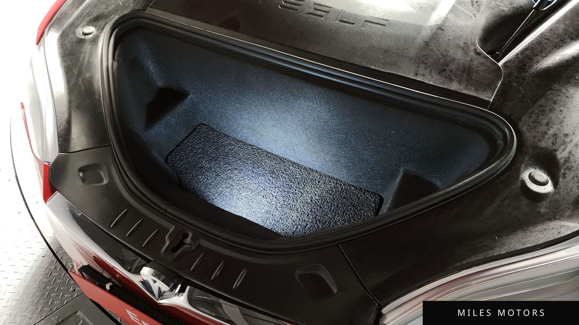 Tesla Model S 2019 — миниатюра 6