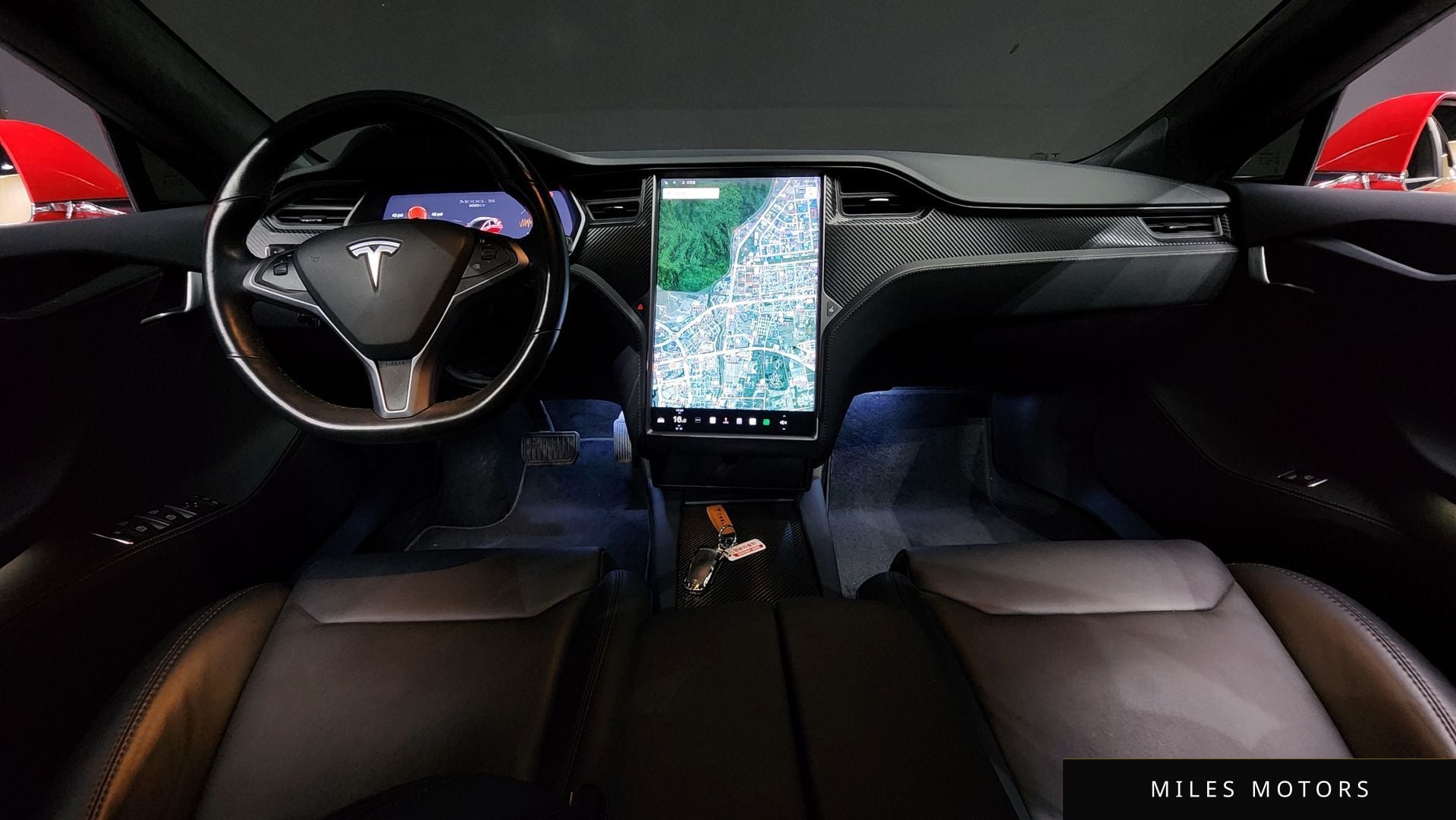 Tesla Model S 2019 — миниатюра 7