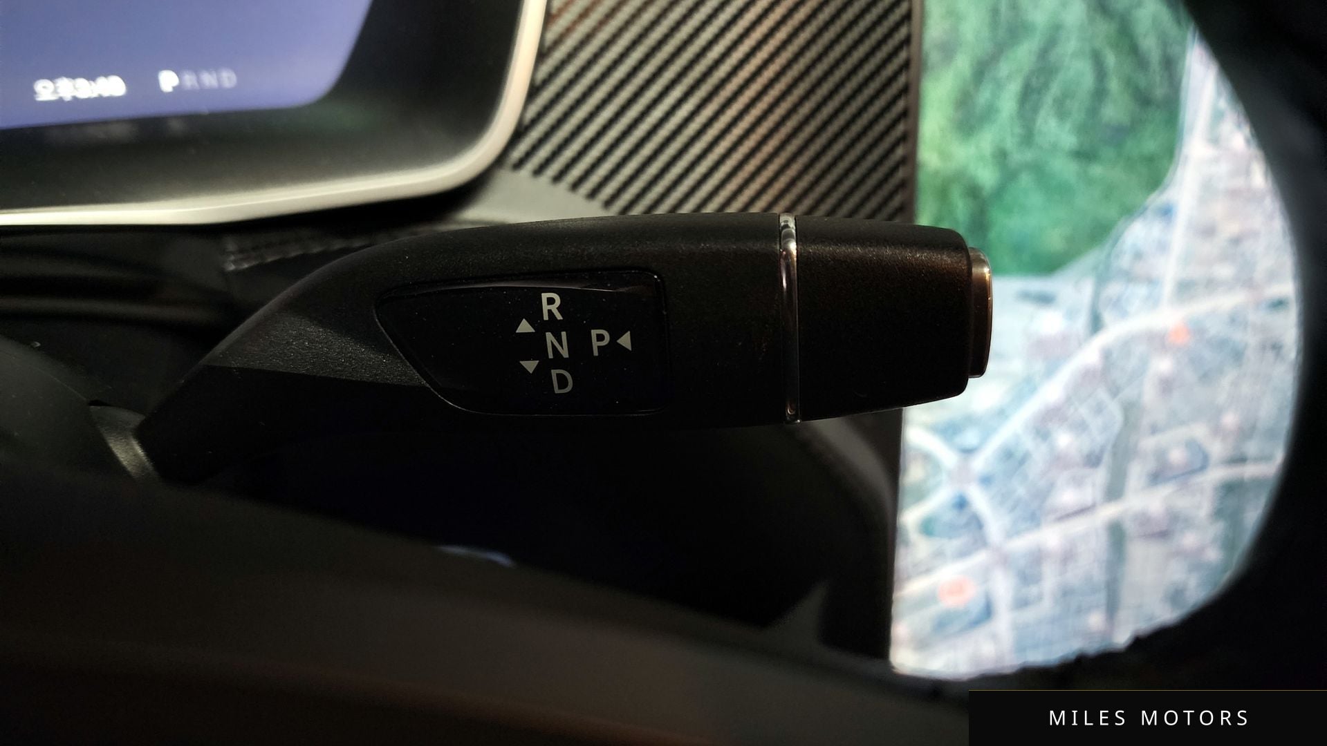 Tesla Model S 2019 — миниатюра 9
