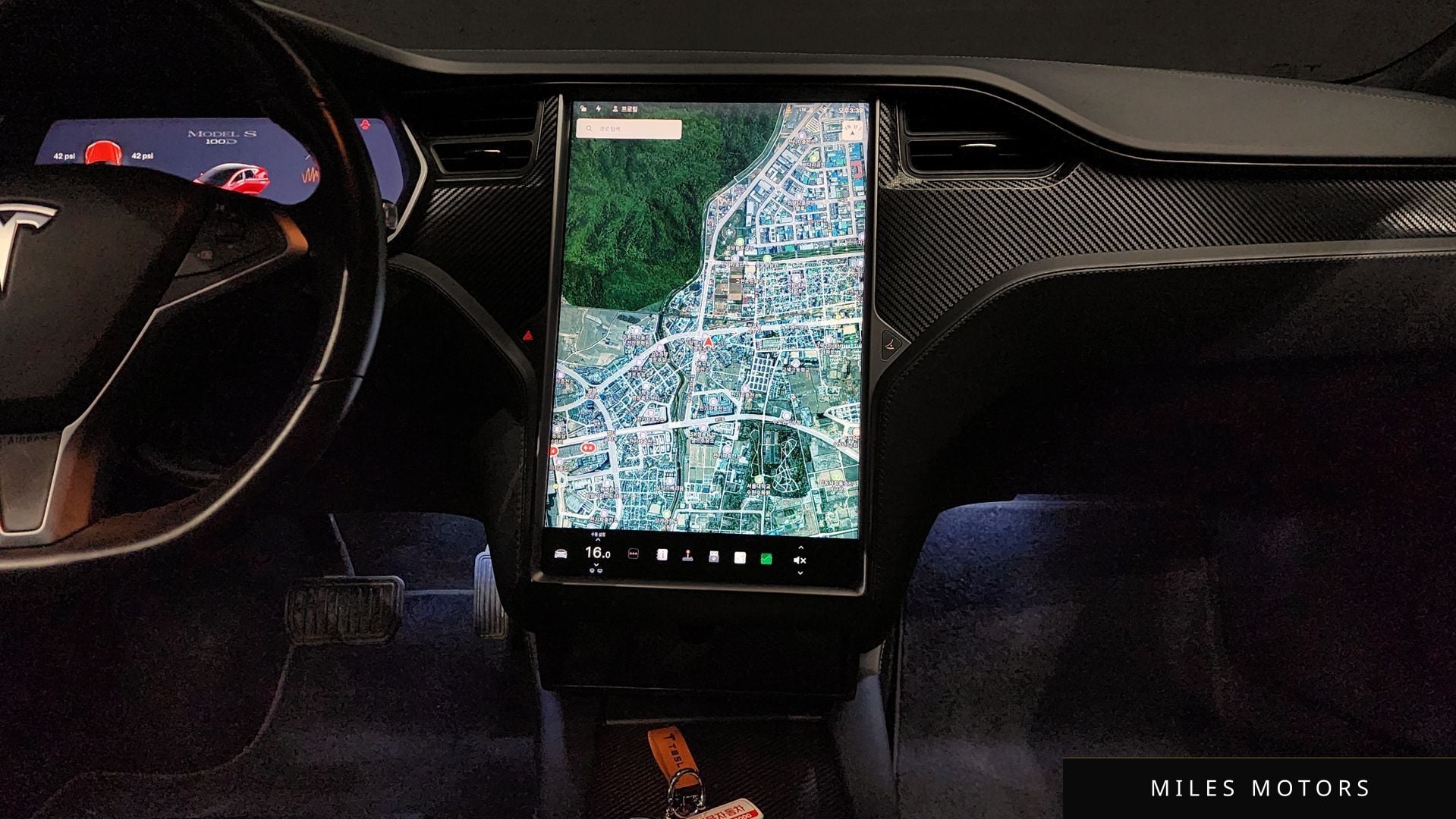 Tesla Model S 2019 — миниатюра 14