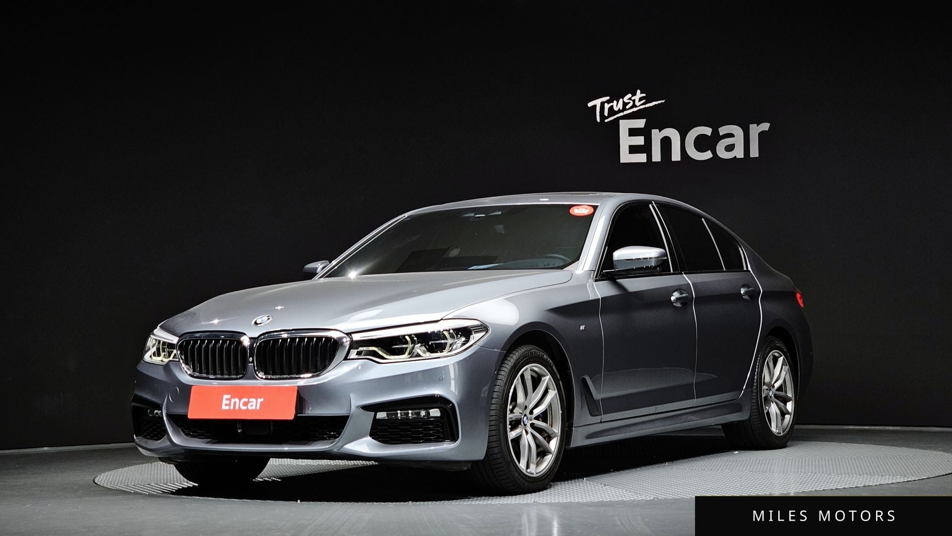 BMW 5 Series (G30) 2017 — фото 1 из 12