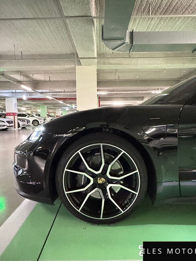 Porsche Taycan 2025 — миниатюра 6