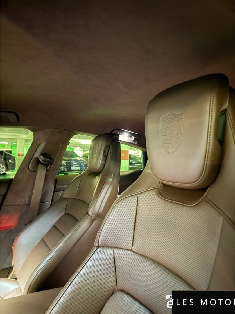 Porsche Taycan 2025 — миниатюра 17