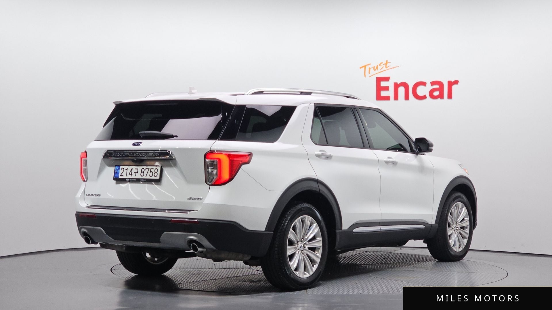 Ford Explorer 2023 — миниатюра 2