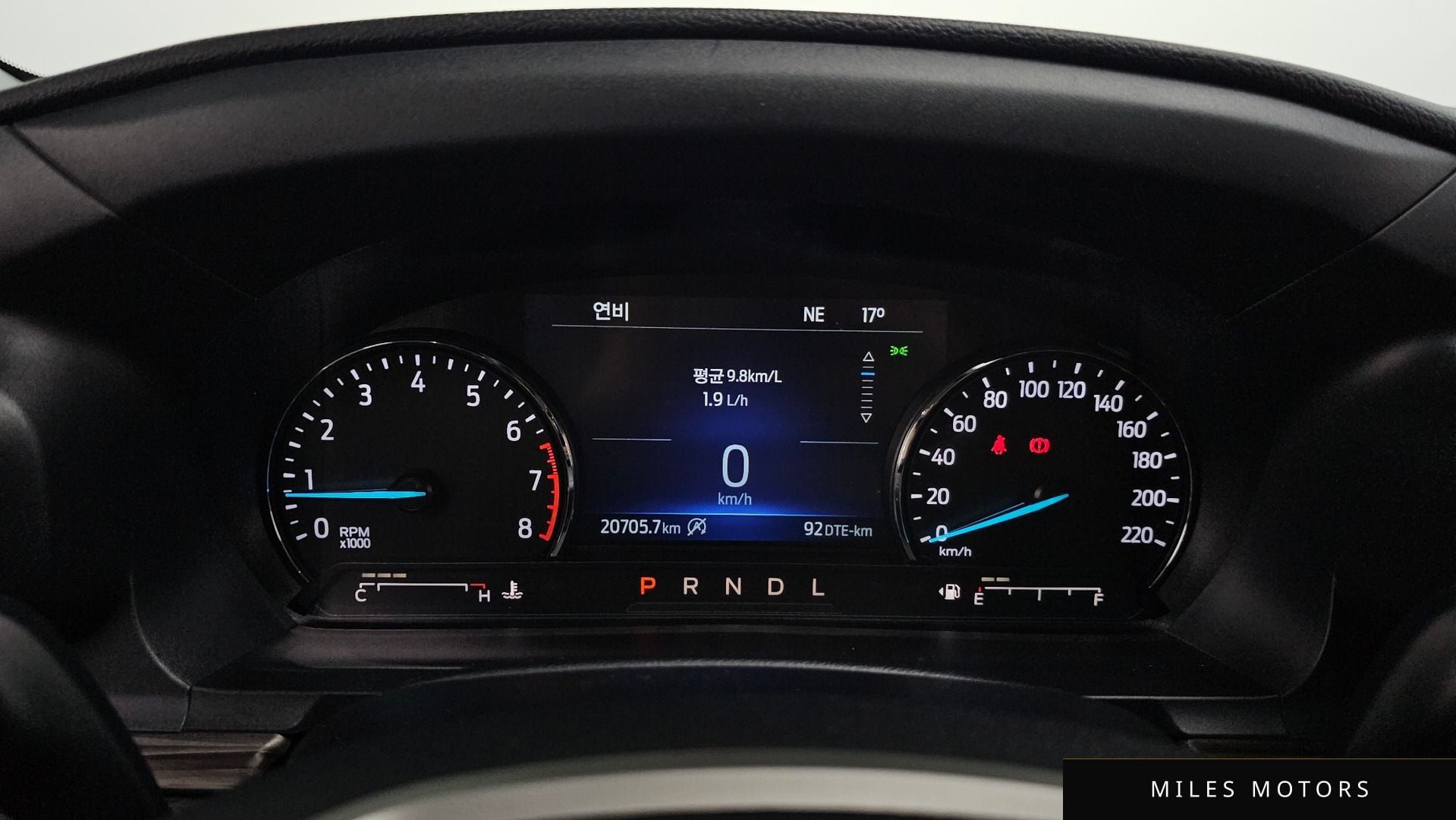 Ford Explorer 2023 — миниатюра 8