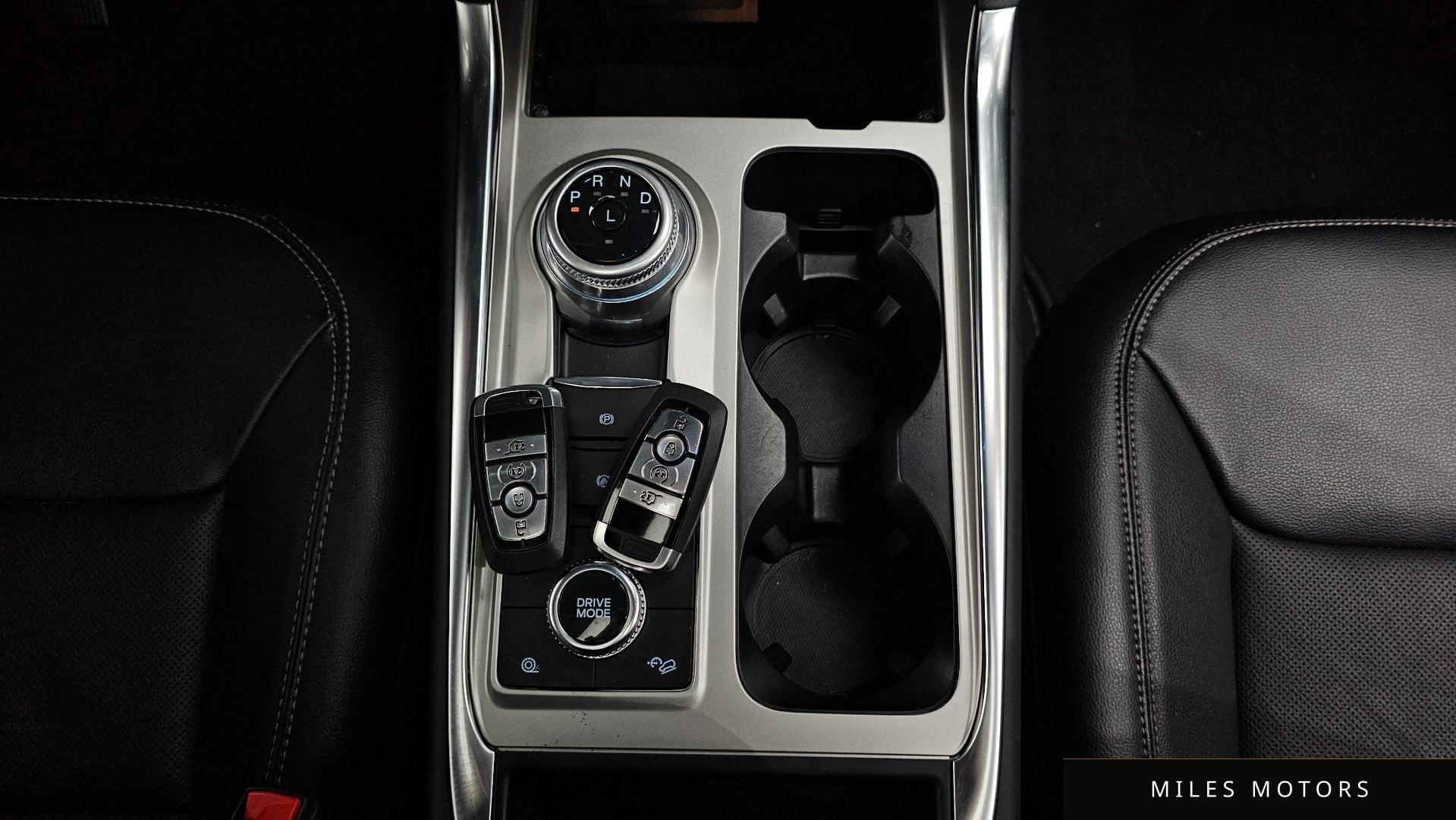 Ford Explorer 2023 — миниатюра 9