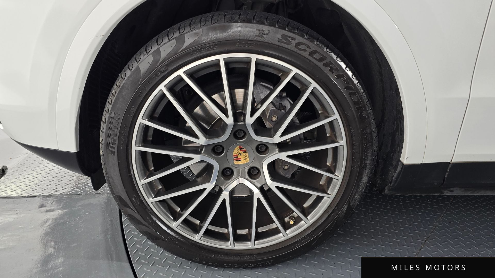 Porsche Cayenne 2021 — миниатюра 5