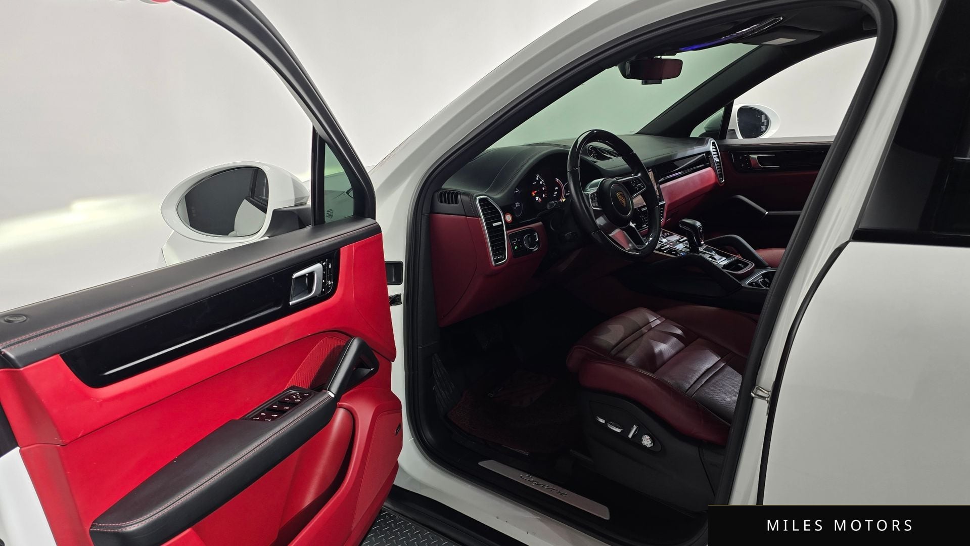 Porsche Cayenne 2021 — миниатюра 10