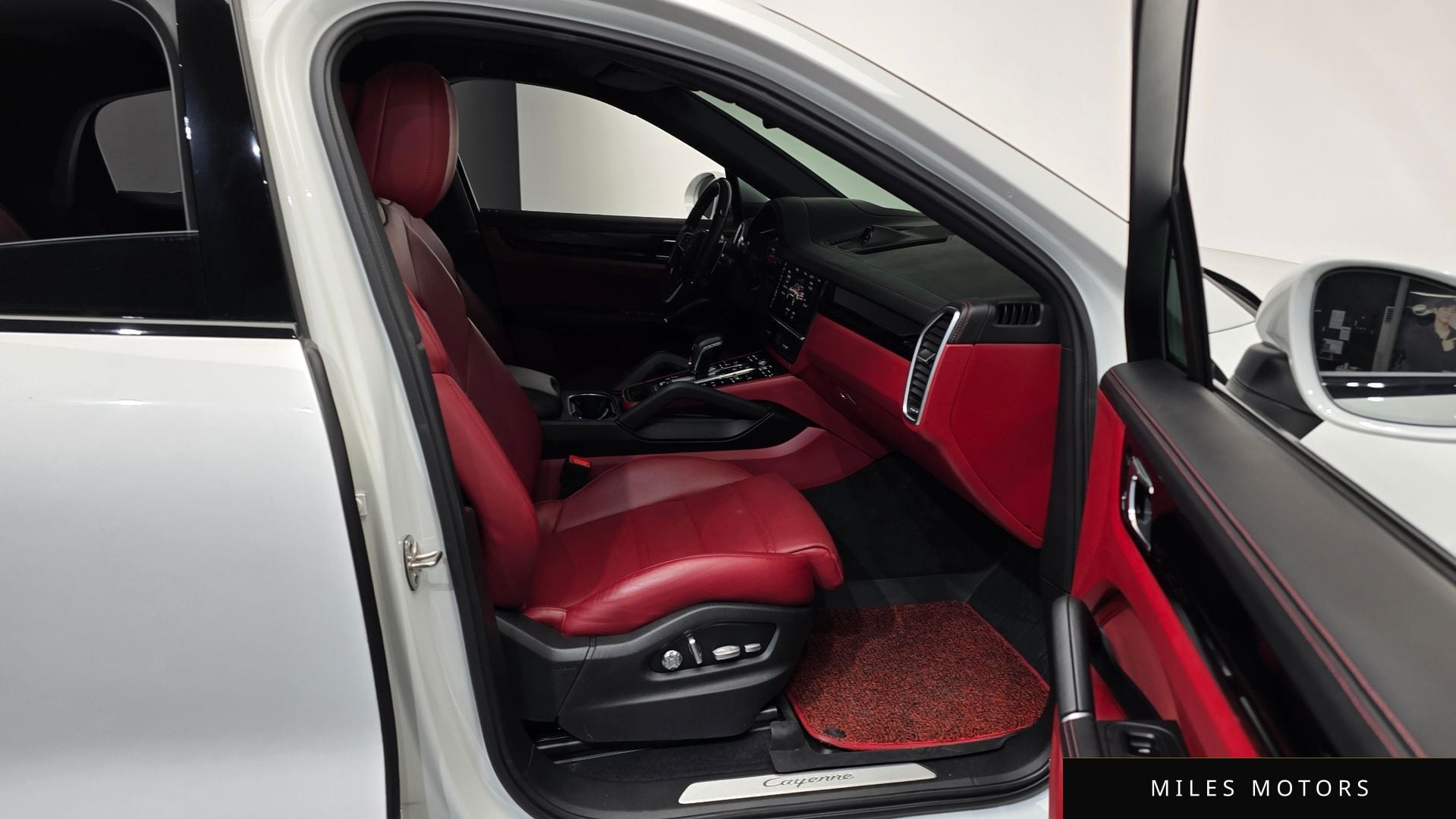 Porsche Cayenne 2021 — миниатюра 11