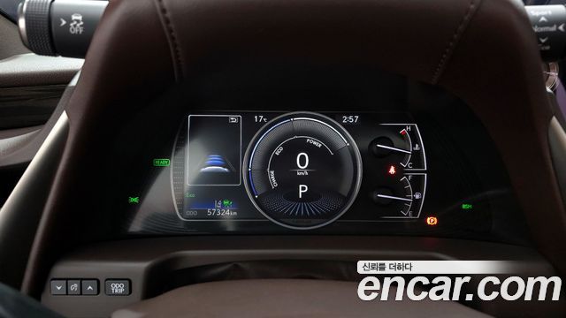 Лексус ES300h 2021 — миниатюра 8