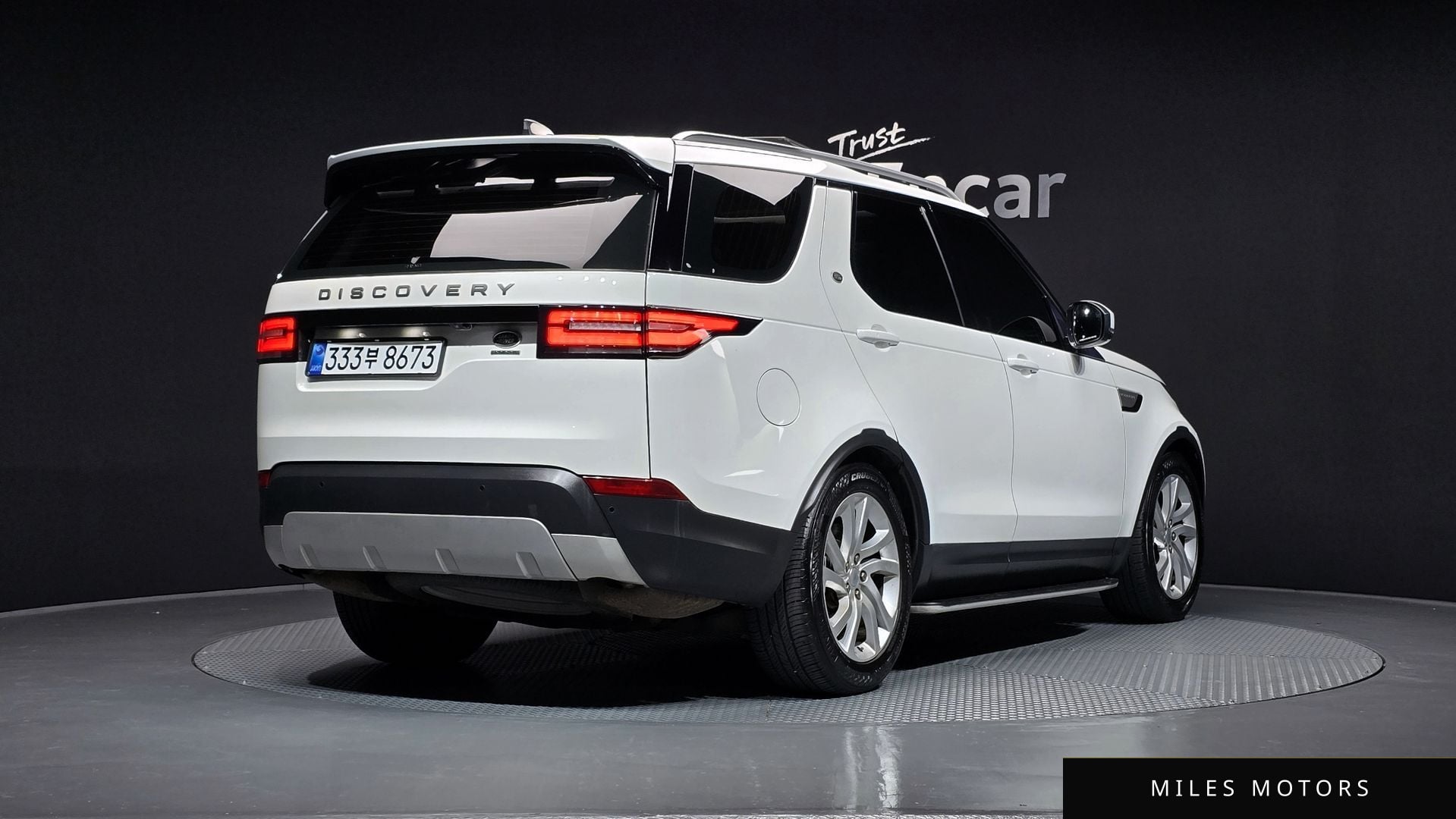 Land Rover Discovery 2017 — миниатюра 2