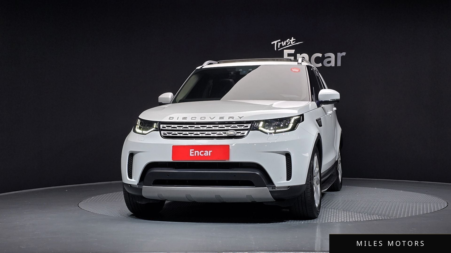 Land Rover Discovery 2017 — миниатюра 3