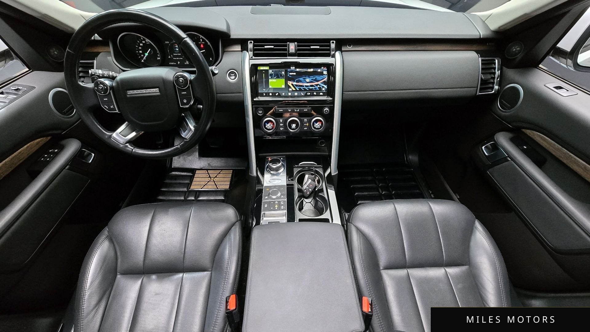 Land Rover Discovery 2017 — миниатюра 7