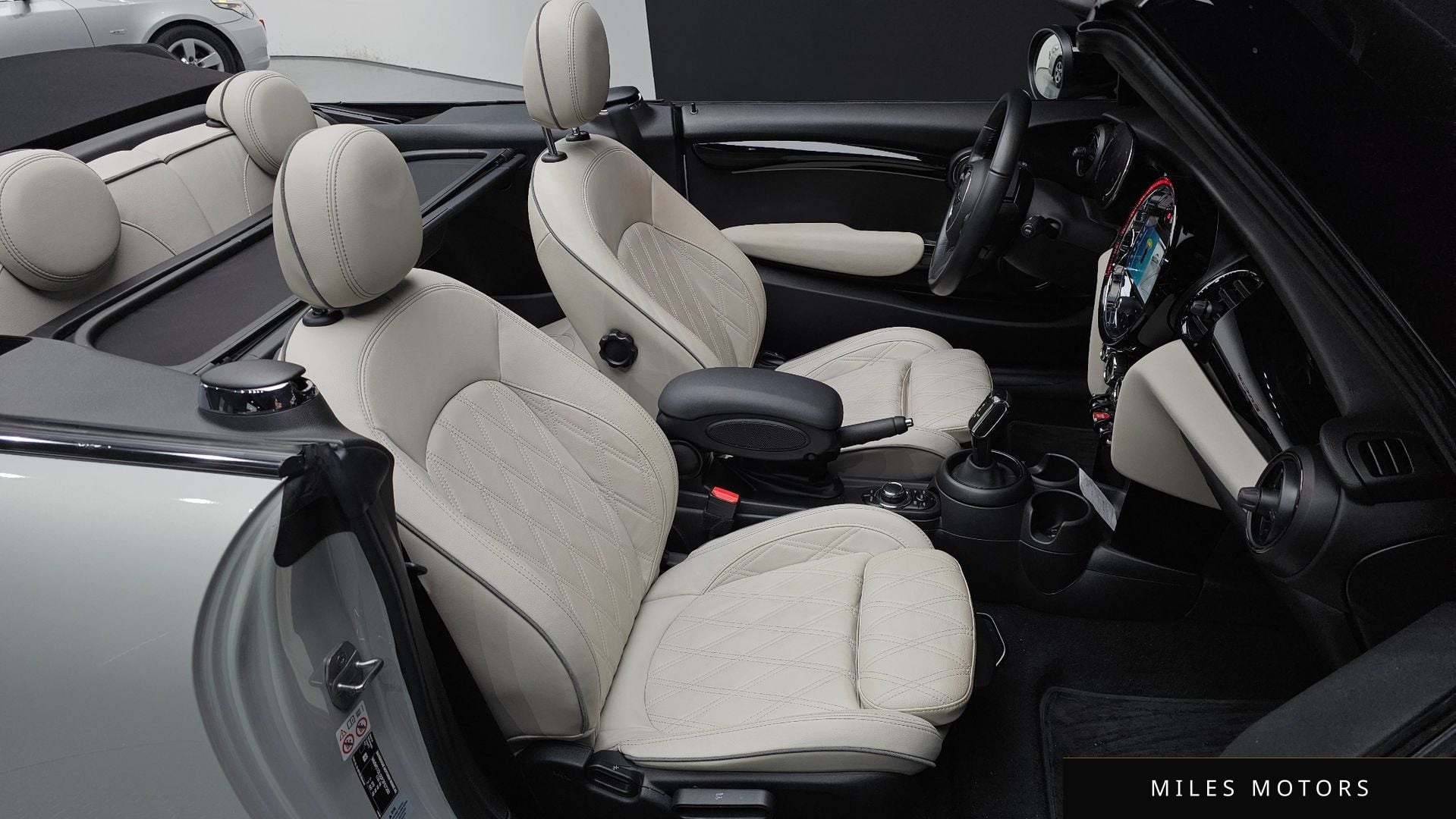 MINI Cooper Convertible 2023 — миниатюра 10