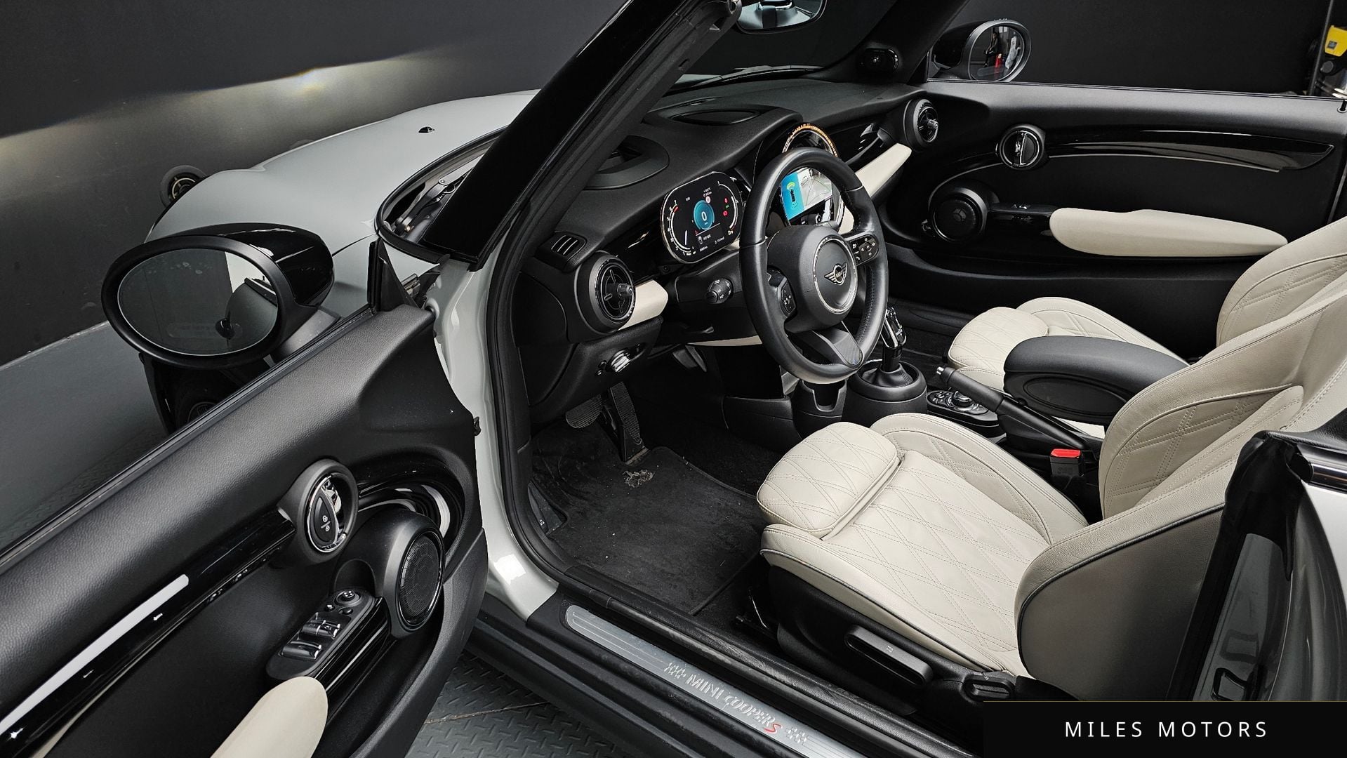 MINI Cooper Convertible 2023 — миниатюра 11