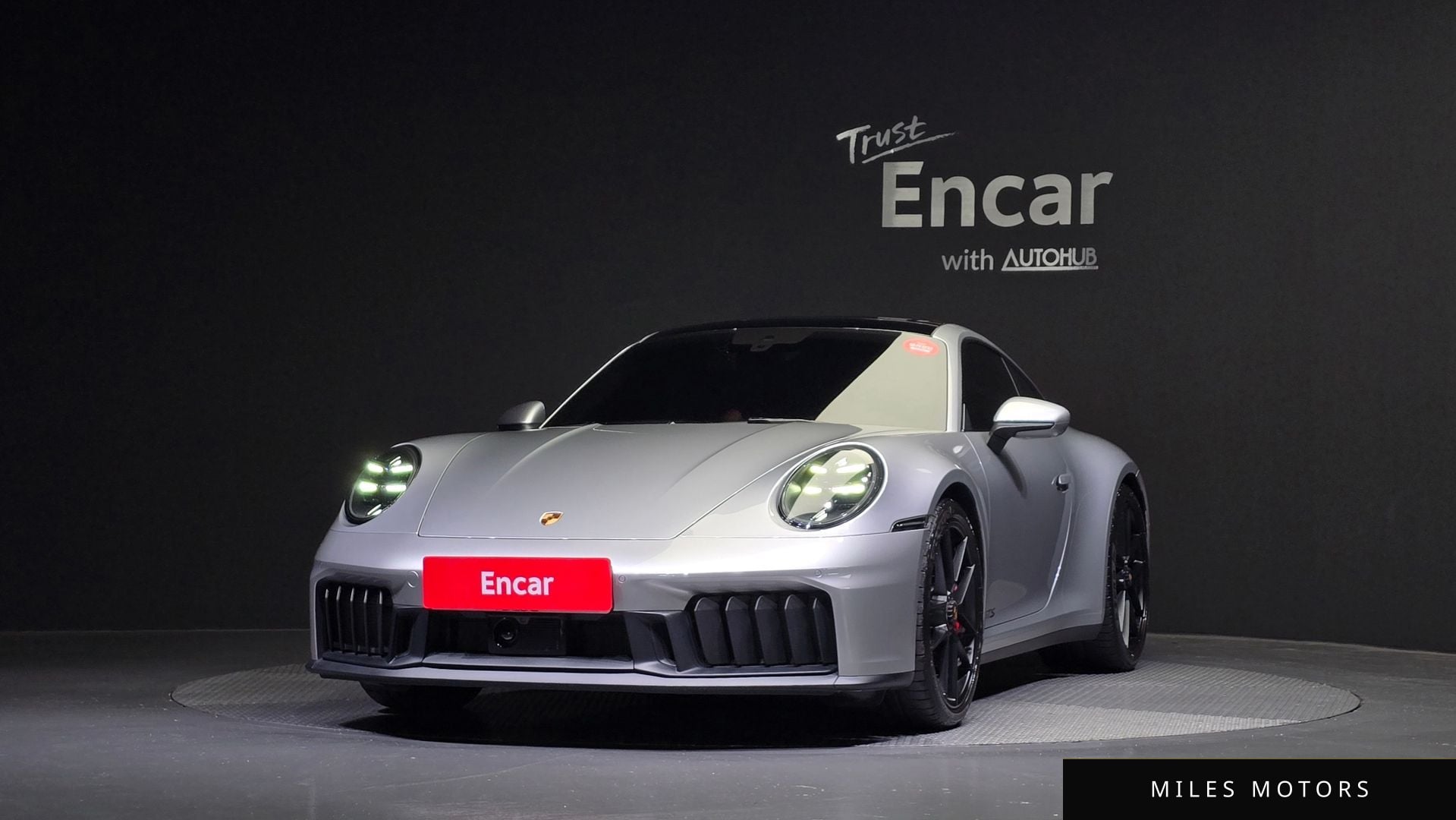 Porsche 911 (992) 2025 — миниатюра 3