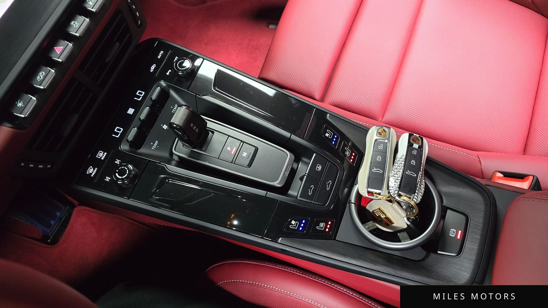 Porsche 911 (992) 2025 — миниатюра 9