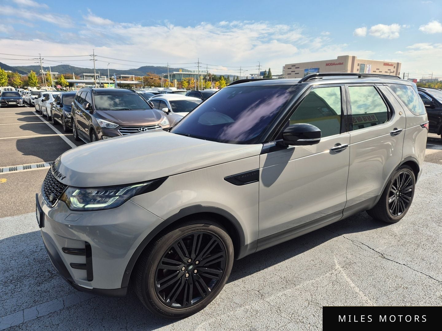 Land Rover Discovery 2017 — миниатюра 2