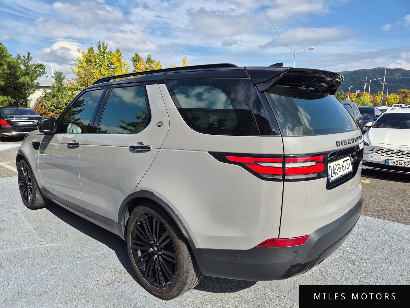 Land Rover Discovery 2017 — миниатюра 4