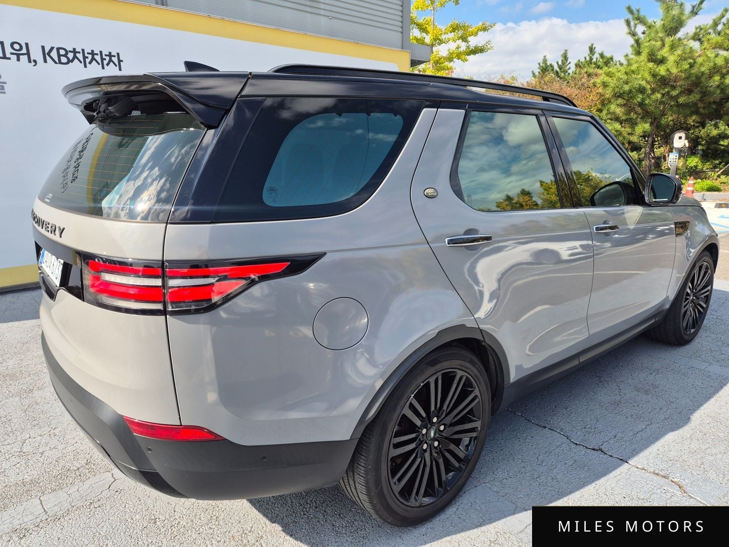 Land Rover Discovery 2017 — миниатюра 5