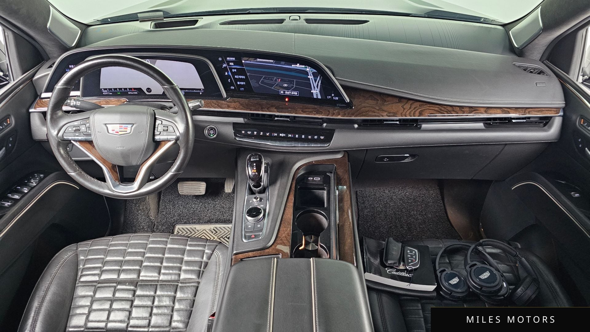 Cadillac Escalade 2022 — миниатюра 7