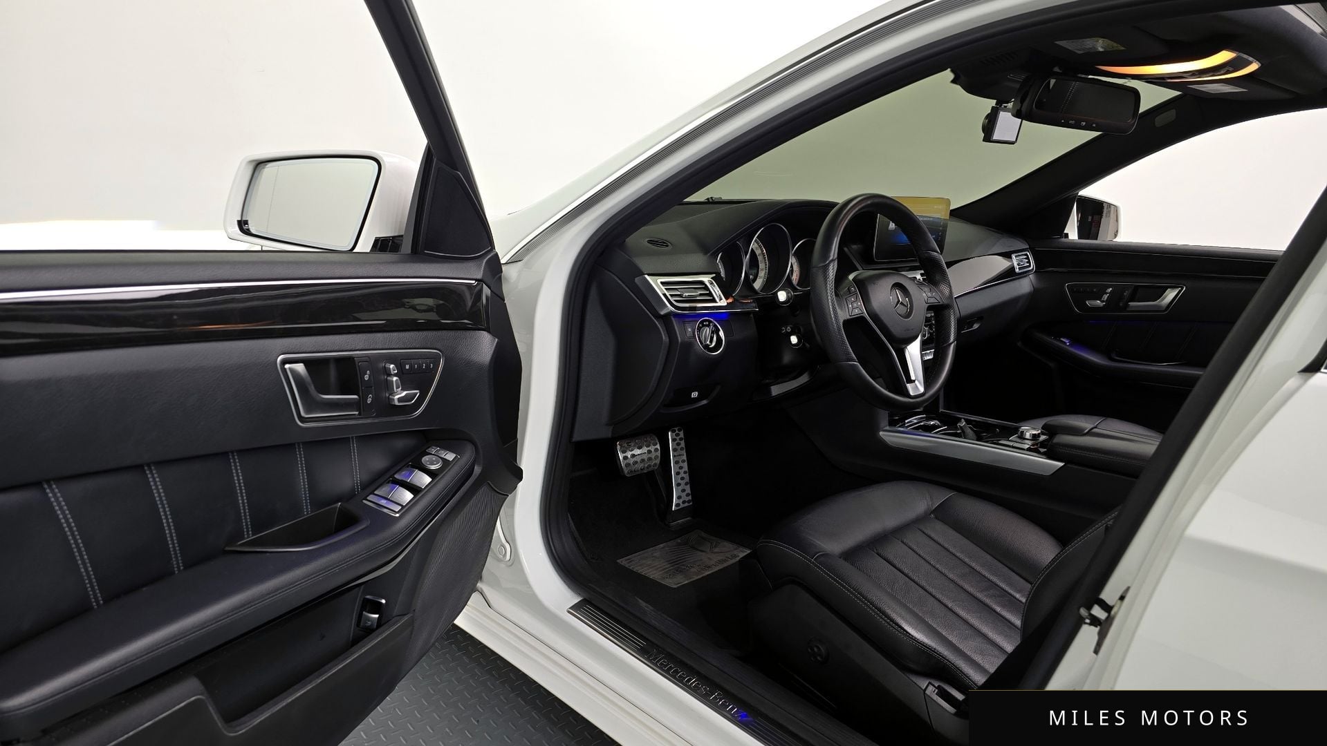Mercedes-Benz E-Class W212 2014 — миниатюра 11