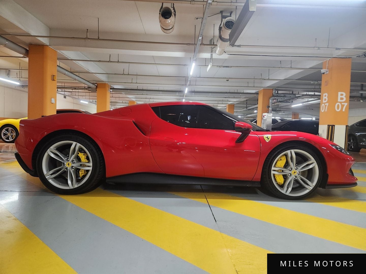 Ferrari 296 GTB 2024 — миниатюра 8