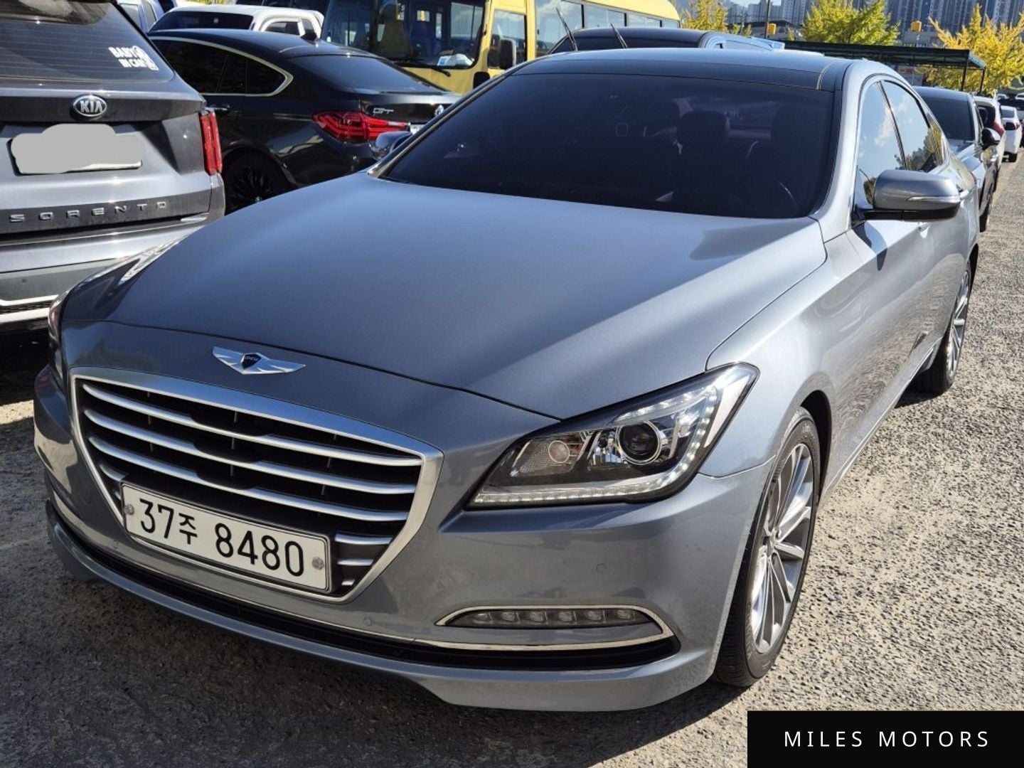 Hyundai Genesis 2015 — фото 1 из 12