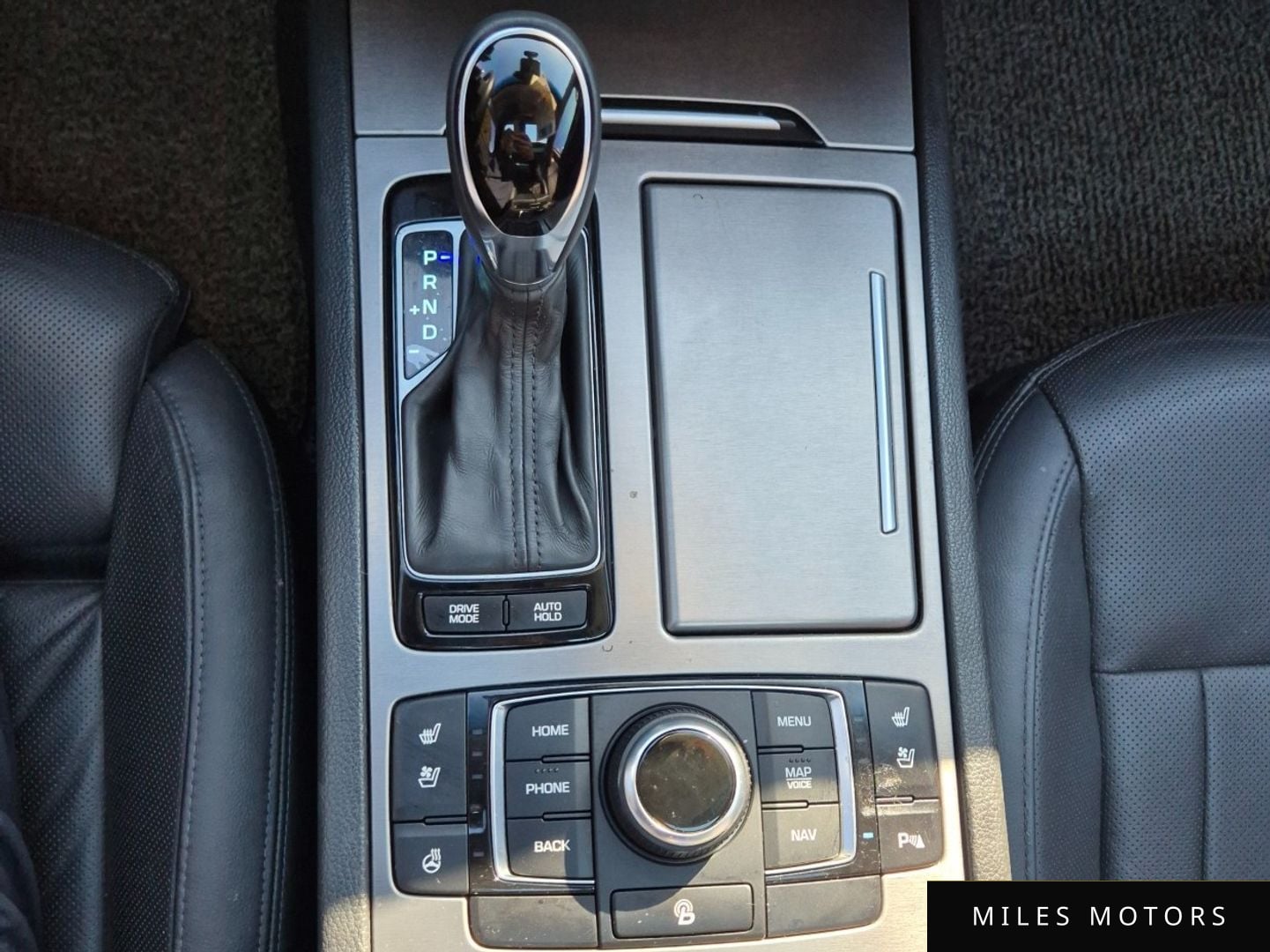 Hyundai Genesis 2015 — миниатюра 9