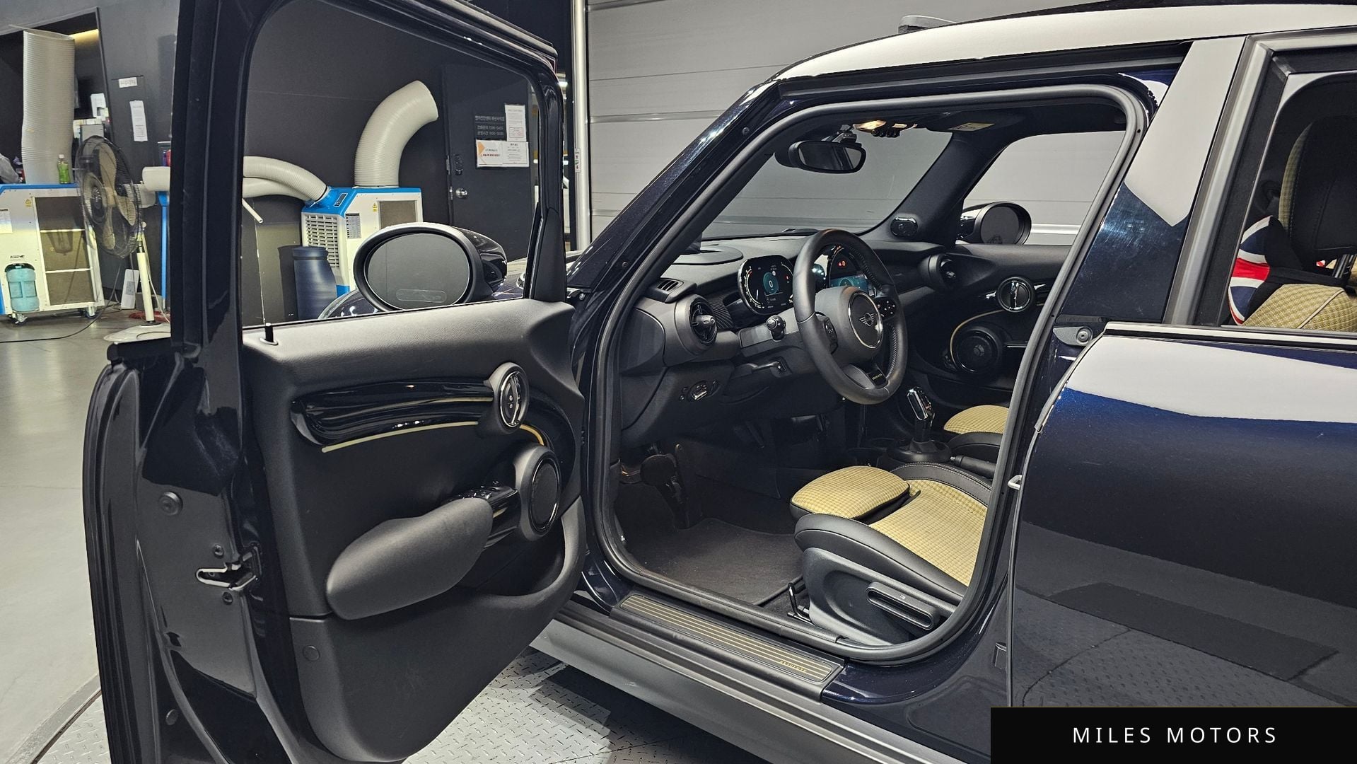 MINI 쿠퍼 S 2023 — миниатюра 11