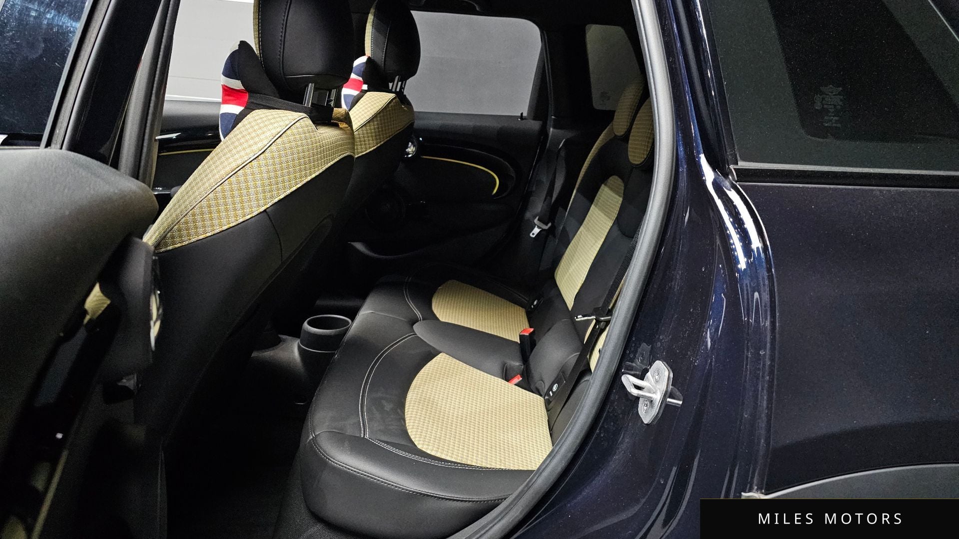 MINI 쿠퍼 S 2023 — миниатюра 12