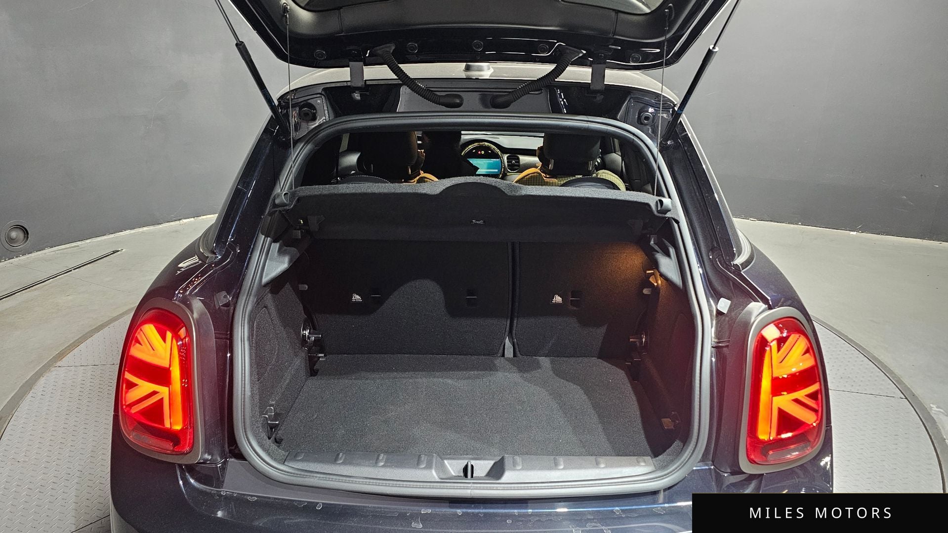 MINI 쿠퍼 S 2023 — миниатюра 20