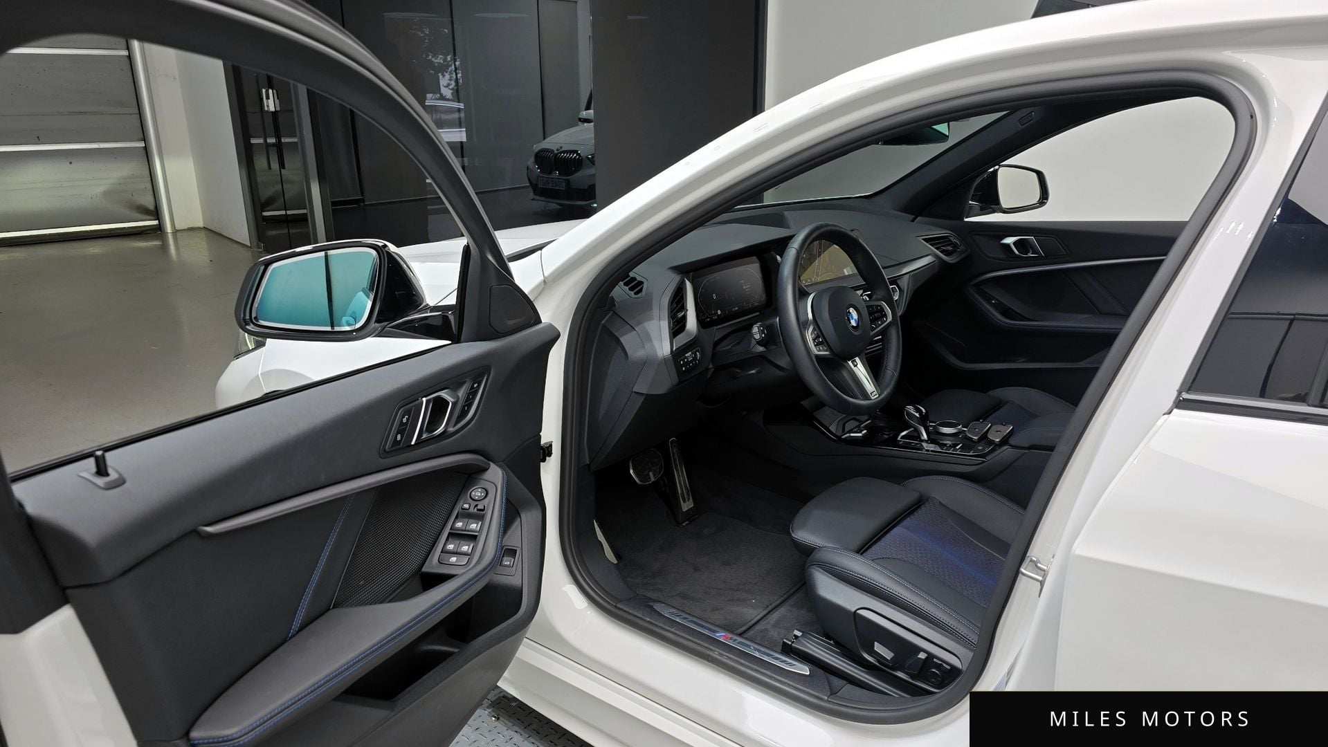 BMW 1 Series (F40) 2024 — миниатюра 11