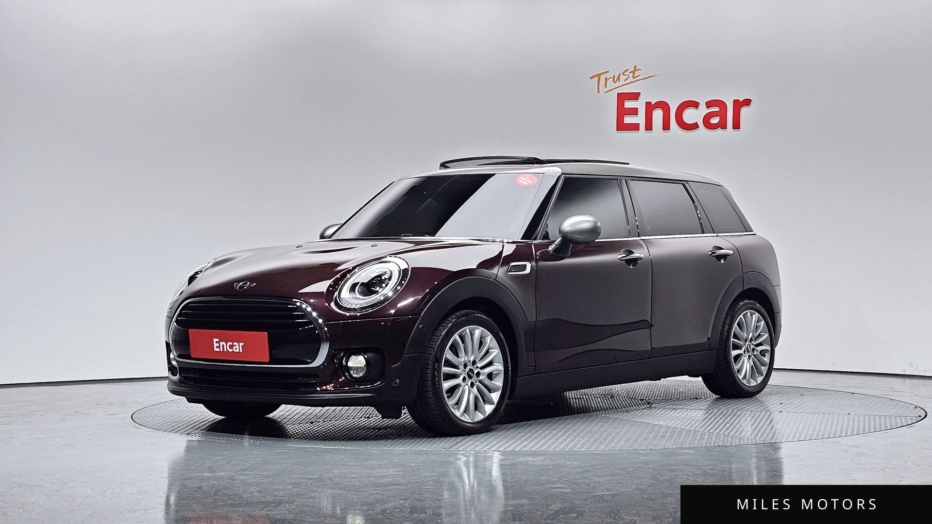 MINI Clubman 2018 — фото 1 из 12