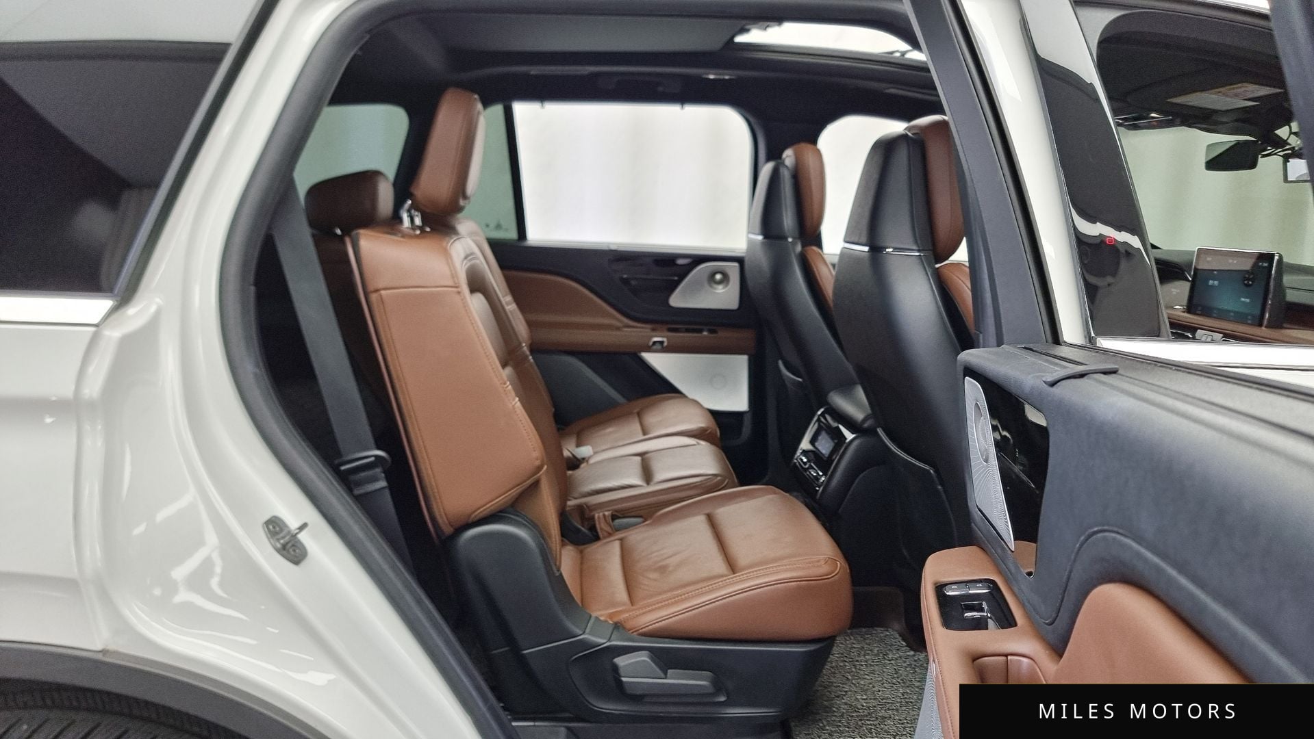 Lincoln 에비에이터 2023 — миниатюра 12