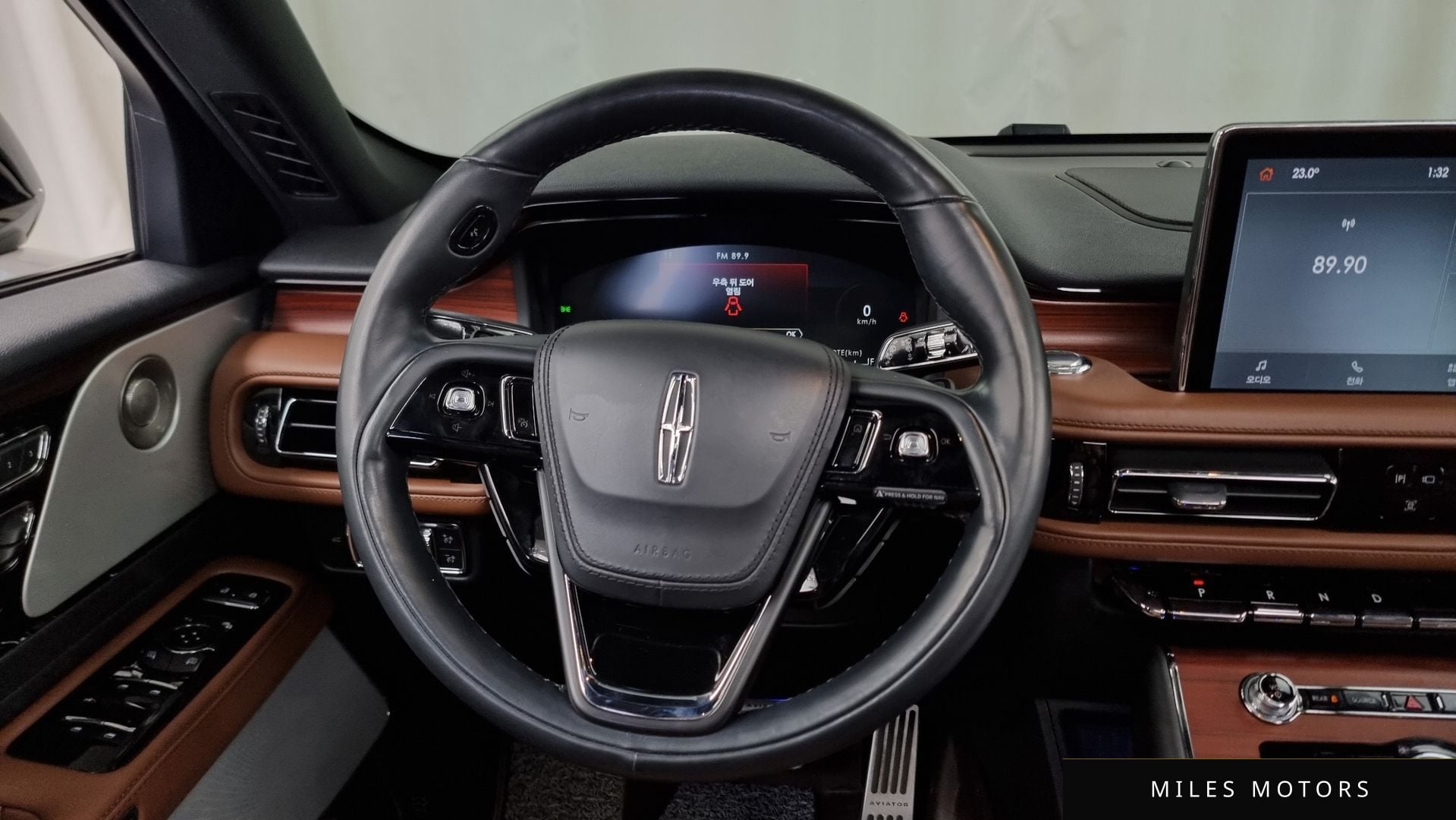 Lincoln 에비에이터 2023 — миниатюра 13