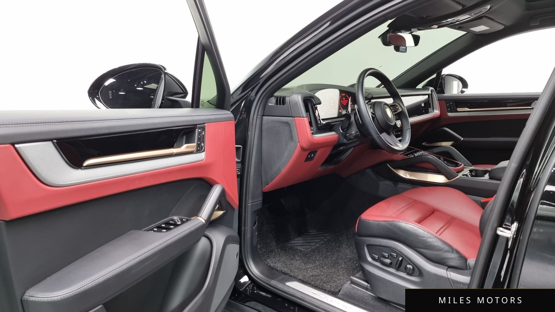 Porsche Cayenne 2024 — миниатюра 11