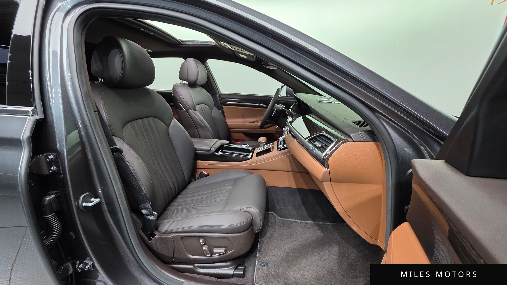 Genesis G90 2019 — миниатюра 10