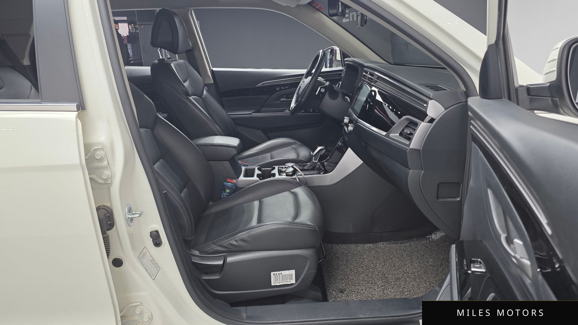 KG Mobility Beautiful Korando 2022 — миниатюра 10