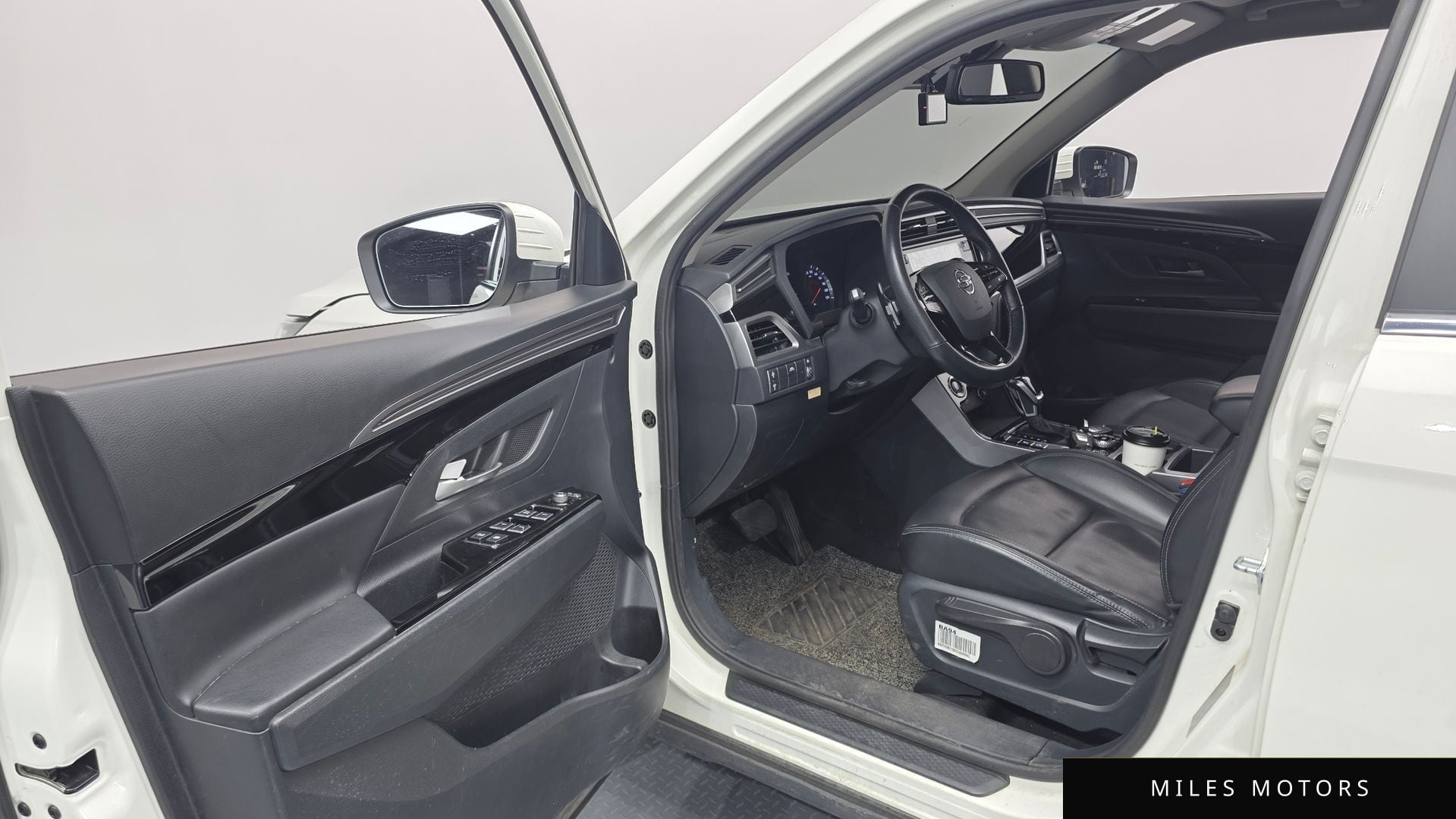 KG Mobility Beautiful Korando 2022 — миниатюра 11