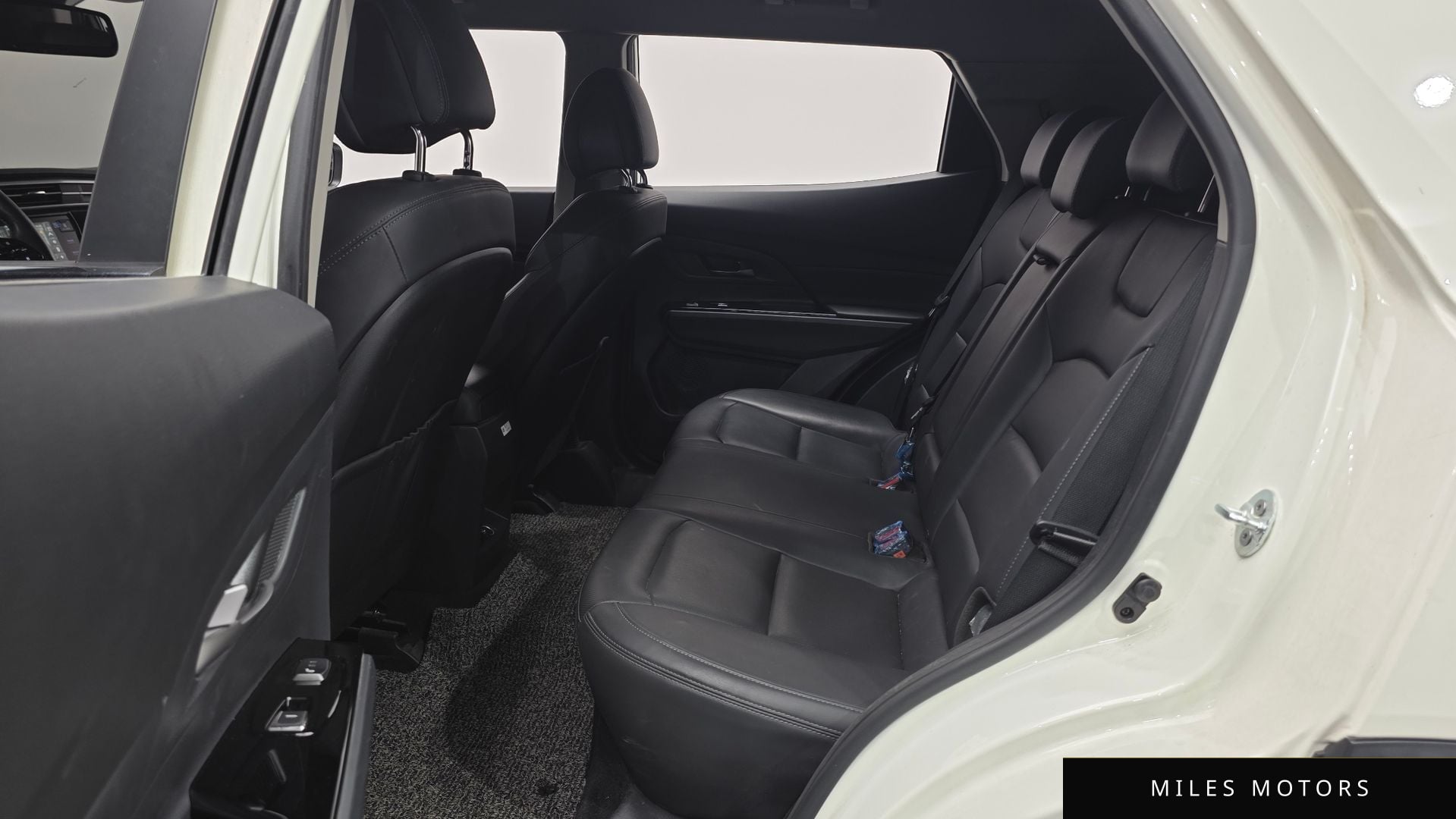 KG Mobility Beautiful Korando 2022 — миниатюра 12
