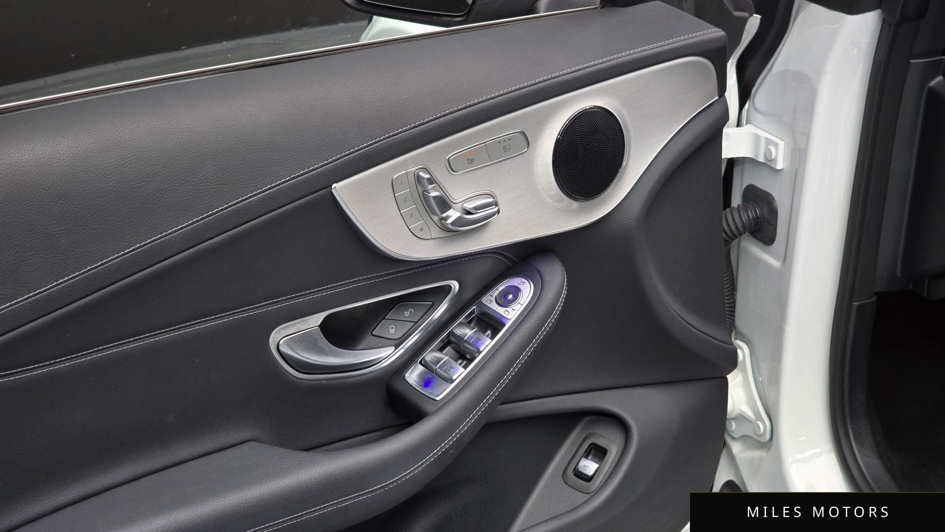 Mercedes-Benz C-Class W205 2023 — миниатюра 20