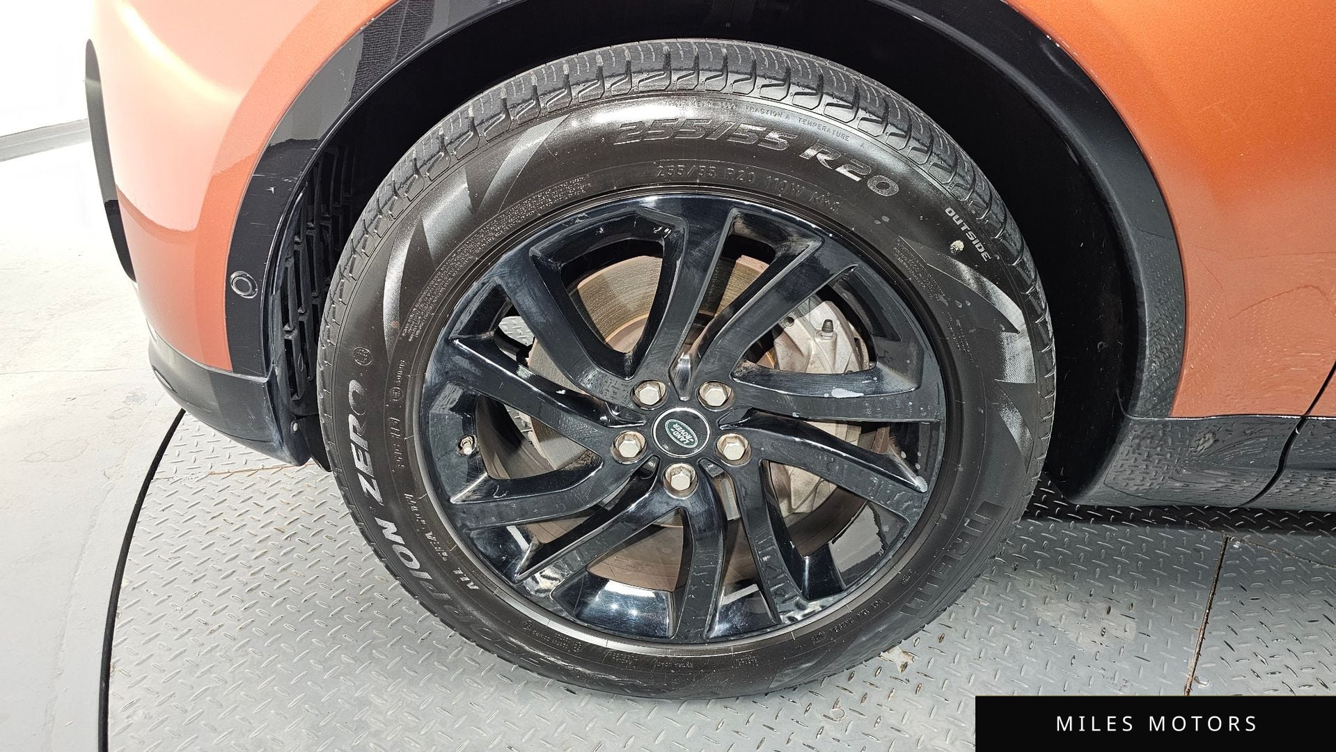 Land Rover Discovery 2020 — миниатюра 5