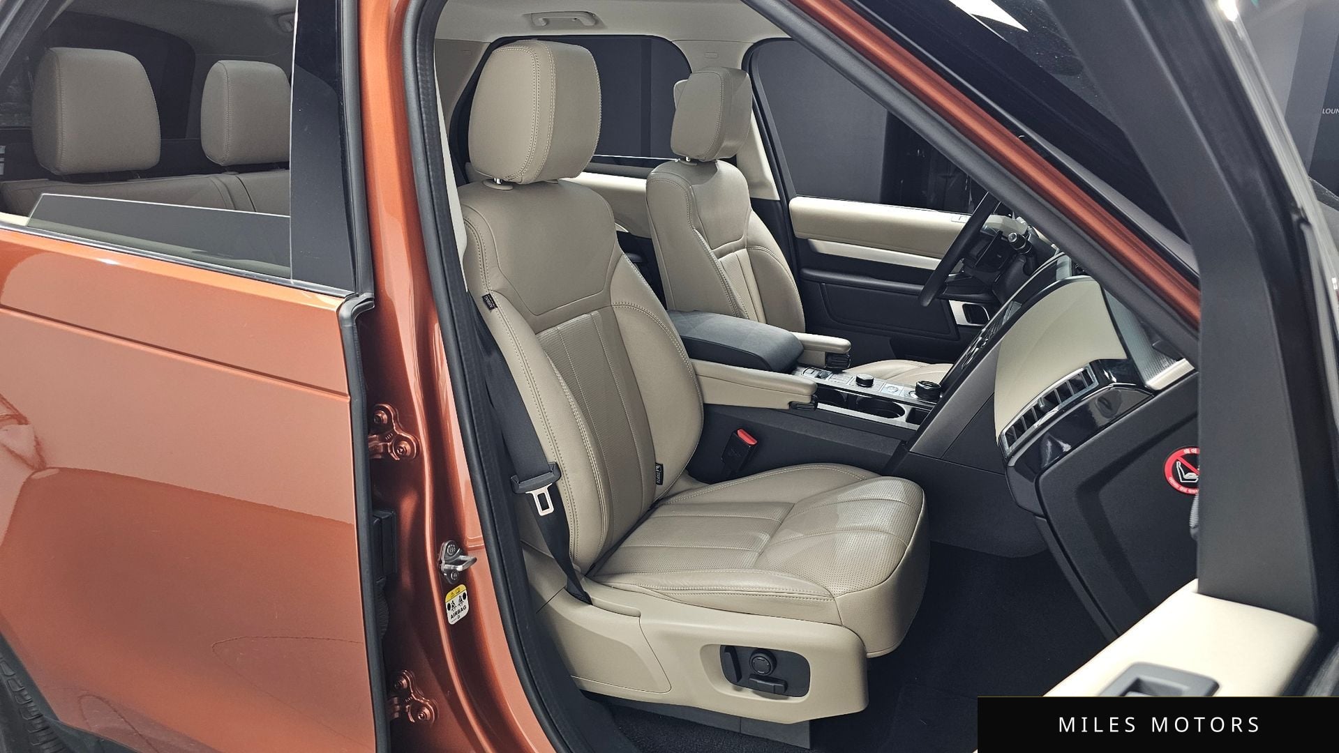Land Rover Discovery 2020 — миниатюра 10