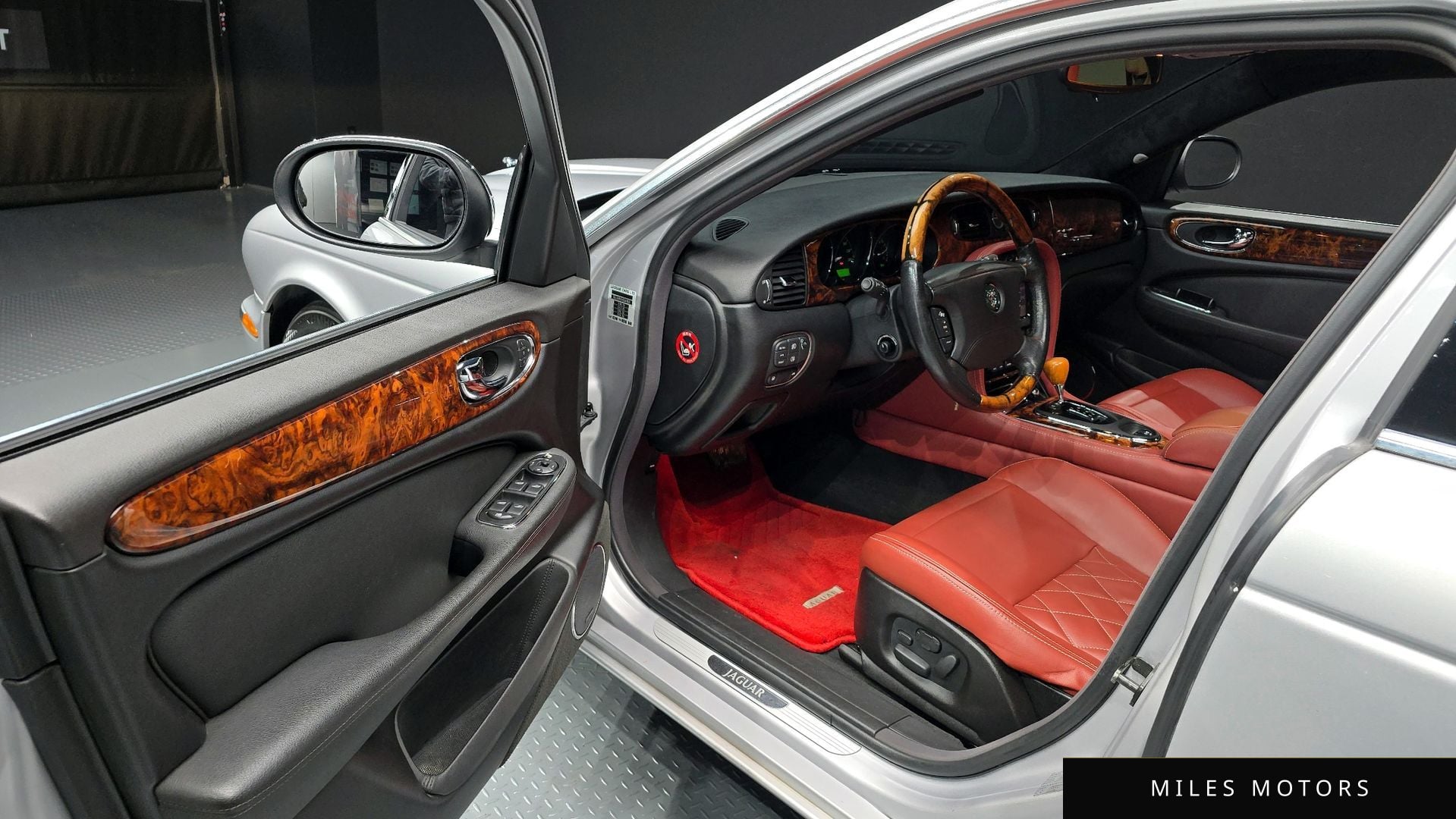 Jaguar XJ-8 2005 — миниатюра 10