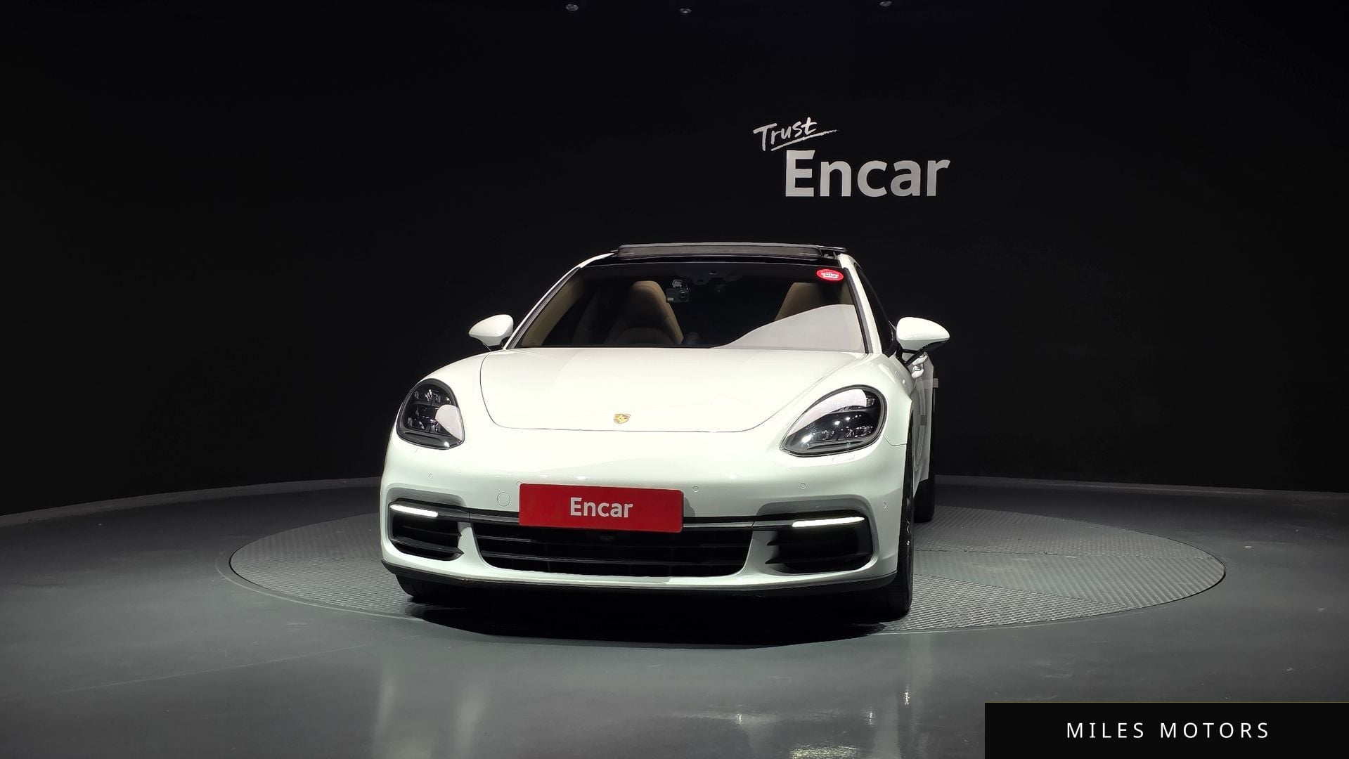 Porsche Panamera 2018 — миниатюра 3