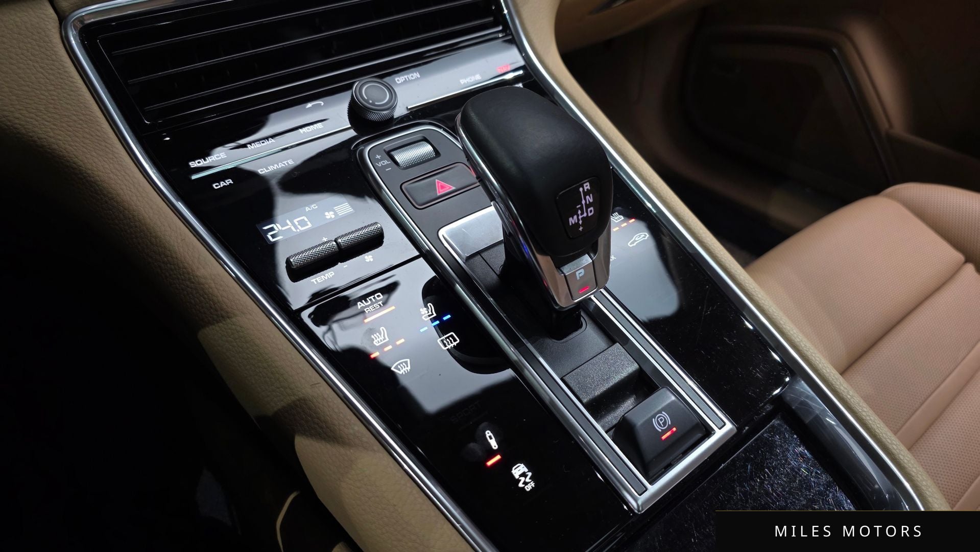 Porsche Panamera 2018 — миниатюра 8