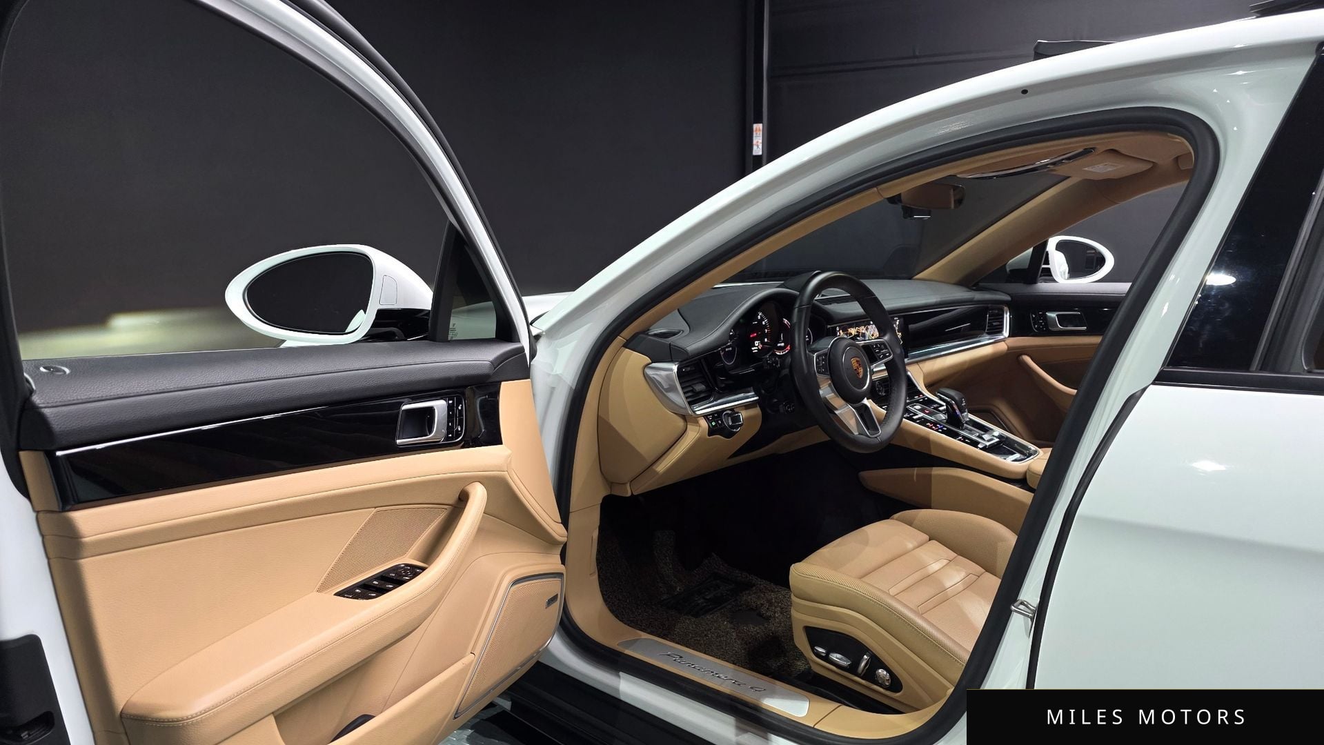 Porsche Panamera 2018 — миниатюра 11